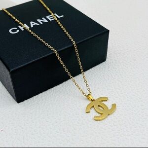 Gold Pendant Necklace Stainless Steel material